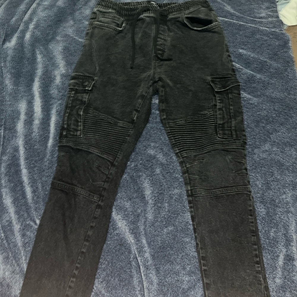 Black cargos